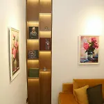 Mjolly 아파트 티라나