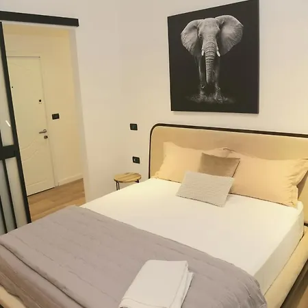 Apartment Mjolly Tirana